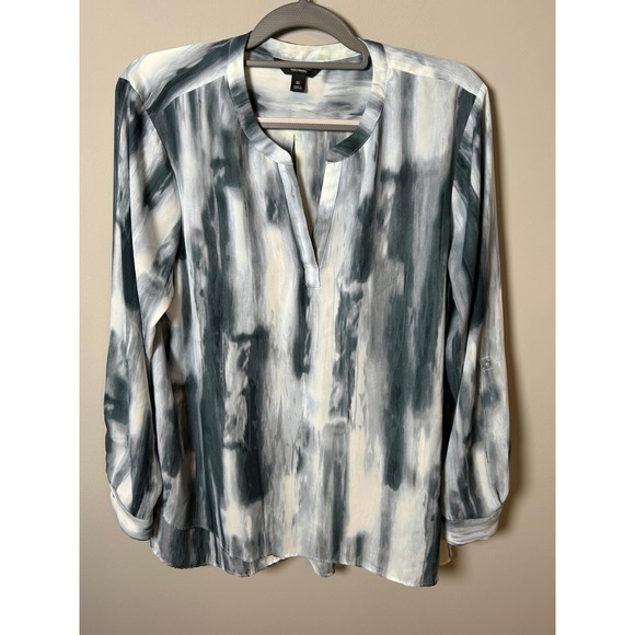 Simply Vera Vera Wang Tops - Simply Vera‎ Vera Wang Abstract Print Split Neck Roll Tab Blouse Blue White XL